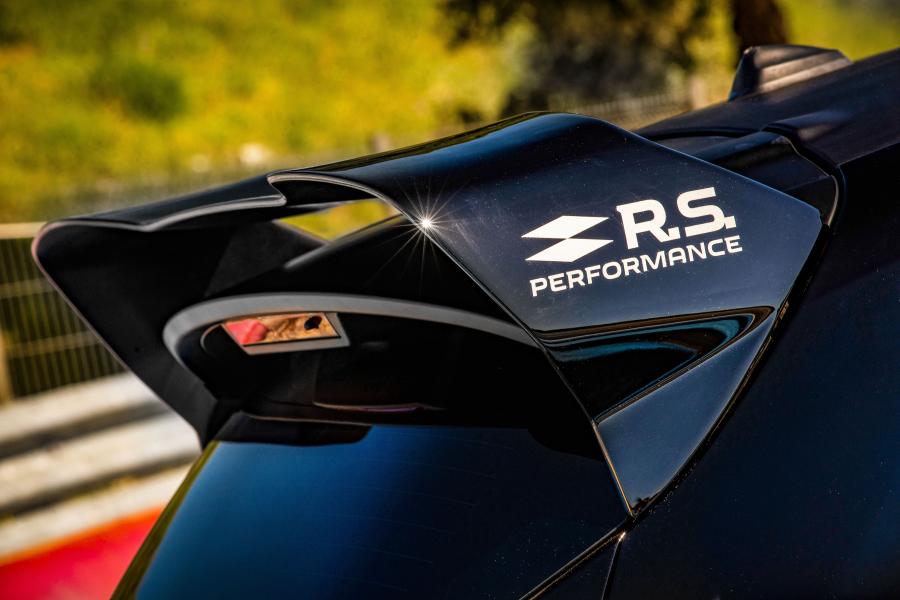 Детали экстерьера Renault Clio R.S. Performance Accessories 2018 года  (фото 4 из 13)